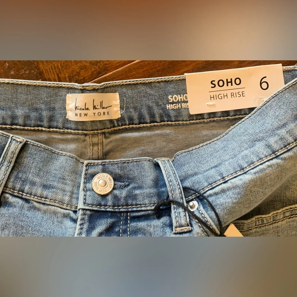 Nicole Miller SOHO Light Blue Denim Cuffed Shorts - 6 - Picture 2 of 7